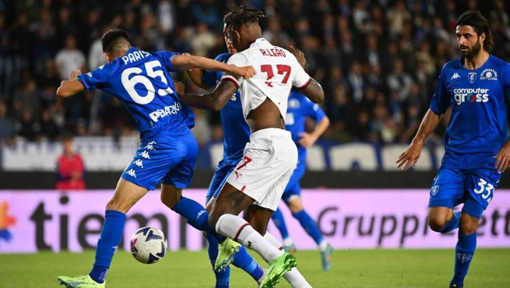 拜仁不断扩 拜仁不断扩